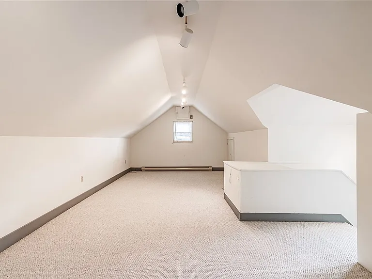90 Elmcroft Rd — Photo 43