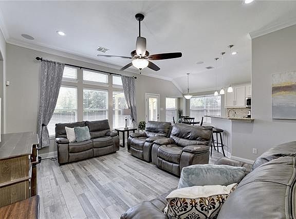 5th image of 520 Bayou Bend Dr