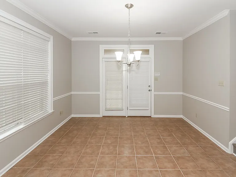 4077 Course View Dr — Photo 6
