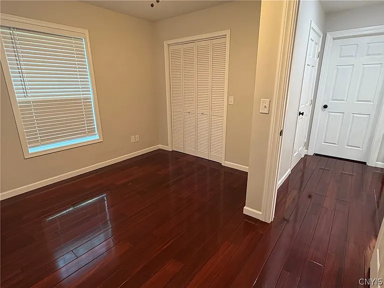 923 Emmett St — Photo 37