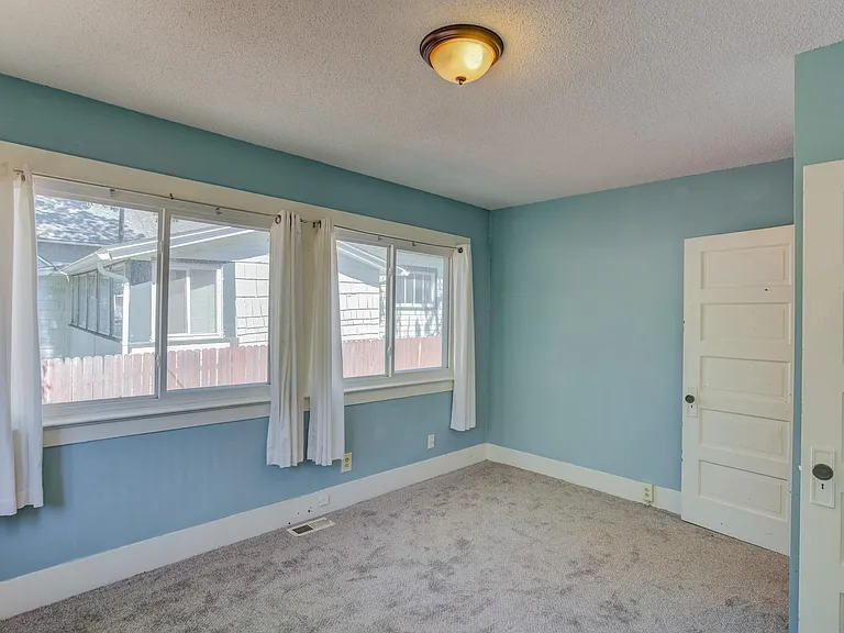 421 E Saint Vrain St — Photo 29