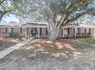 7 Bayou View Dr, Gulfport, MS 39507