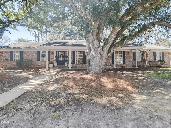 7 Bayou View Dr, Gulfport, MS 39507