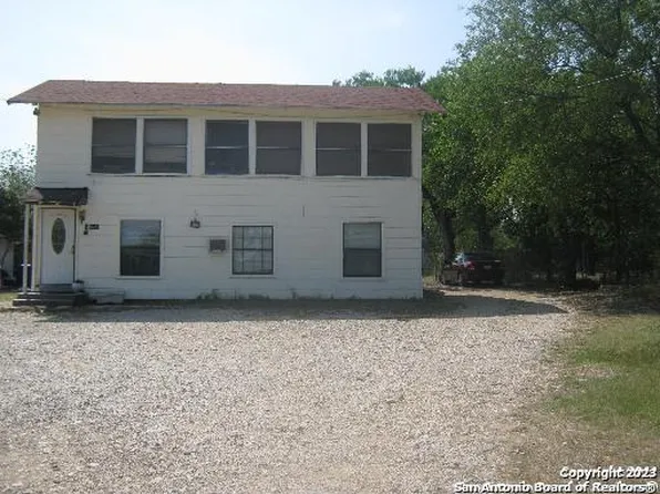 1623 Hillcrest Dr, San Antonio, TX 78228