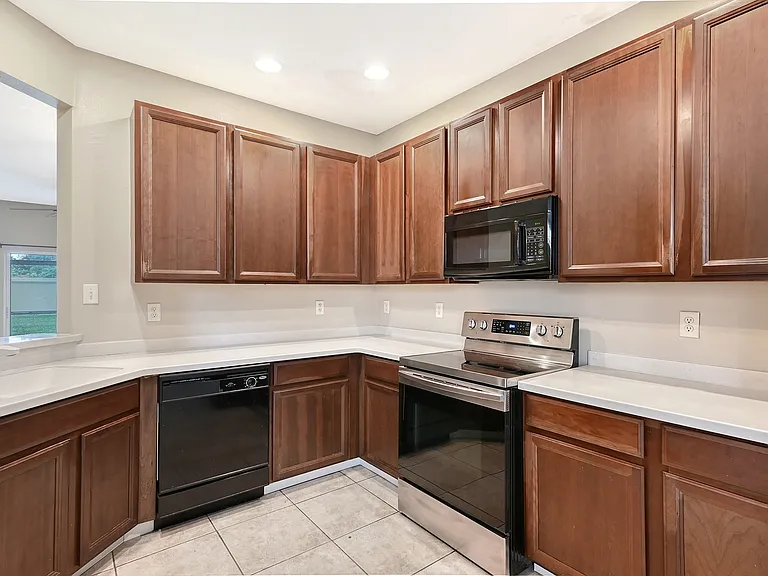 3499 Parkridge Cir — Photo 9
