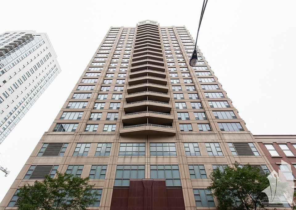 1st image of 200 N Jefferson St #878401