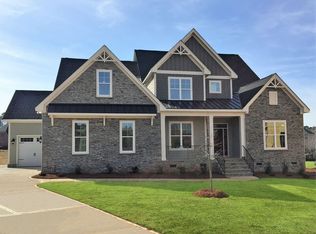 3217 Bankswood Dr, Raleigh, NC 27603