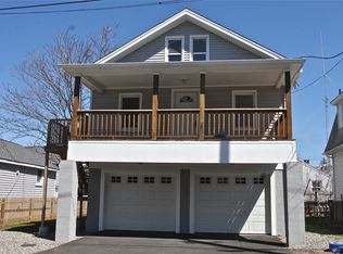 140 College Pl, Fairfield, CT 06824