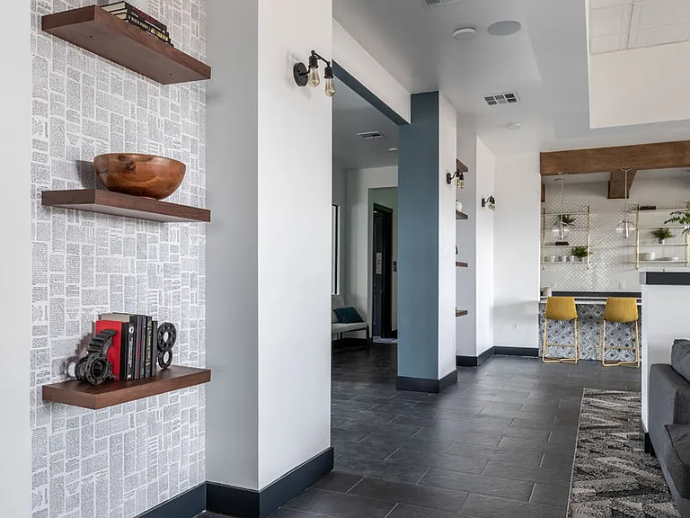 Ladora Modern Apartments — Photo 20