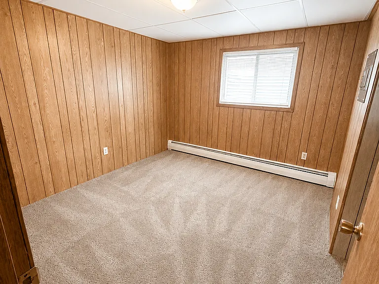 2339 Alderson Ave — Photo 7