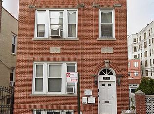 3224 35th St, Astoria, NY 11106