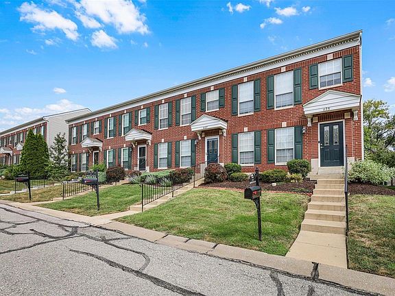 2nd image of 427 Parkview Place Dr