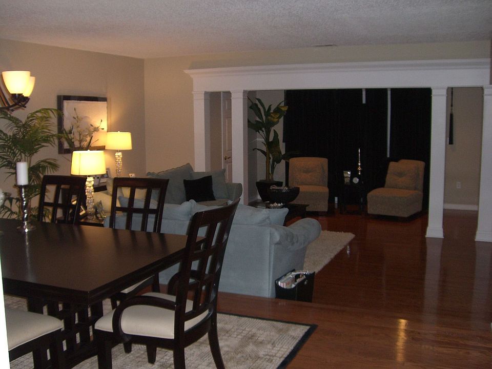 dinging room/ living room