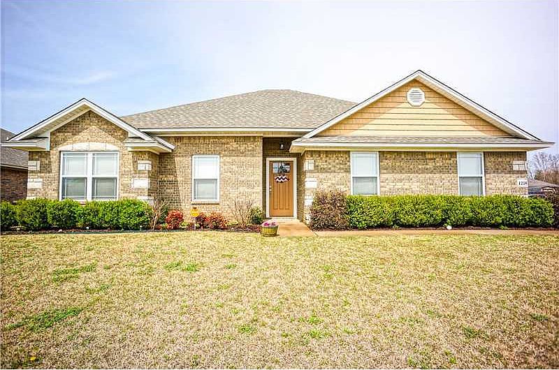 1st image of 1238 Big Oak Dr
