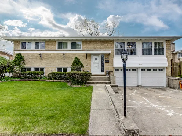7803 Churchill Ave, Morton Grove, IL 60053