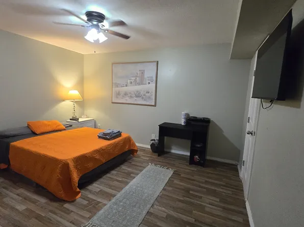 2709 North Bell Avenue - 4