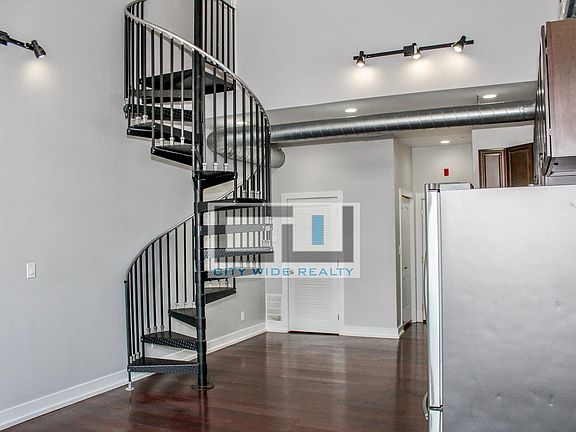3rd image of 1200 E Columbia Ave #10