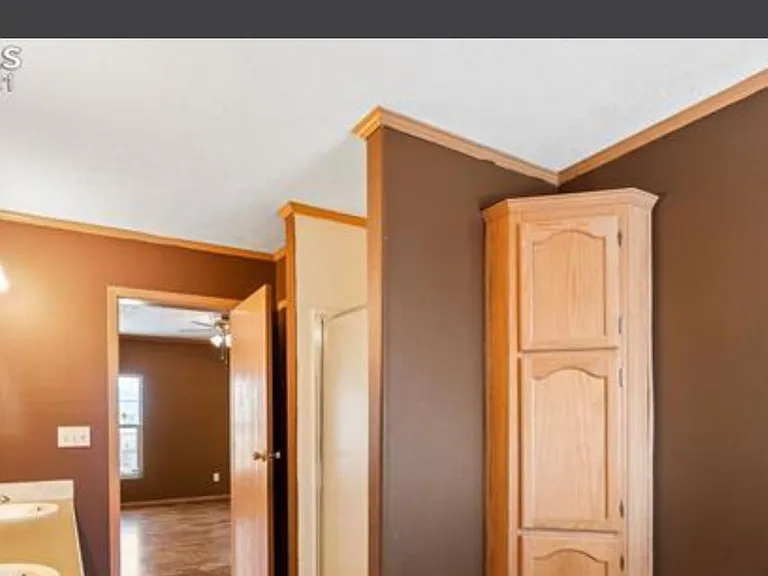 8525 Squirrel Creek Rd — Photo 15