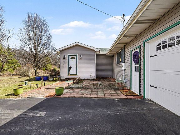 3rd image of 8392 Huff Rd