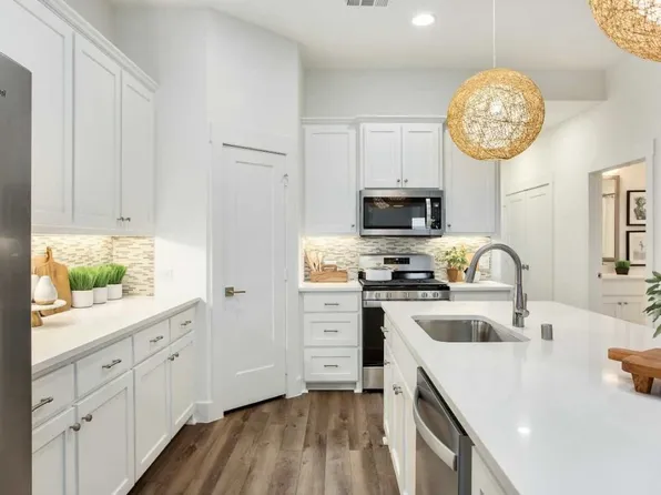 2634 Zinfandel Rd, Grand Prairie, TX 75054