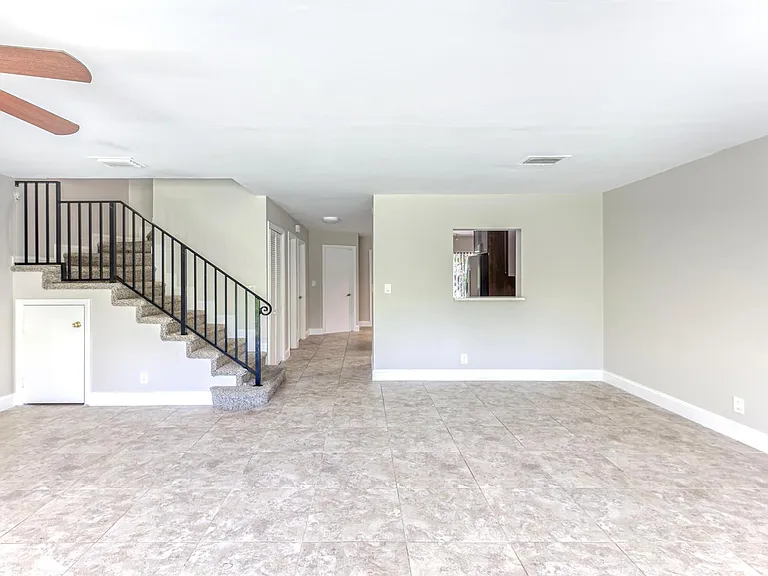 660 Coventry St #6 — Photo 10