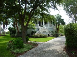 845 Marsh Grove Ave, Mount Pleasant, SC 29464