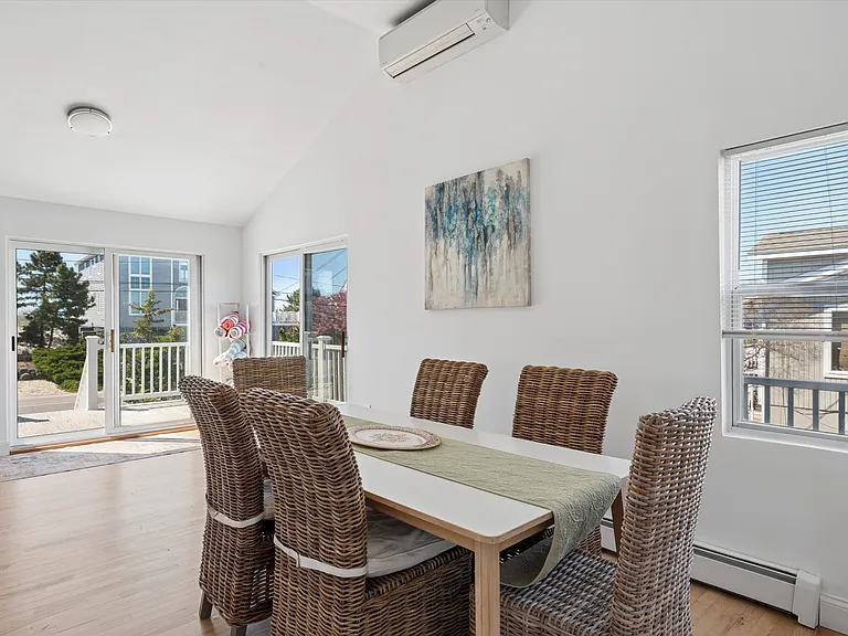 898 Dune Rd — Photo 9