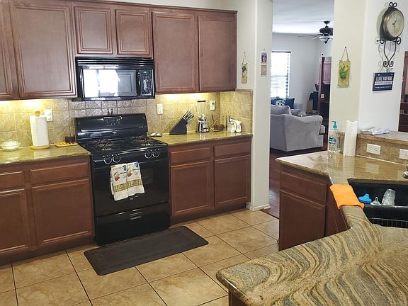 4th image of 41219 Langley Ct