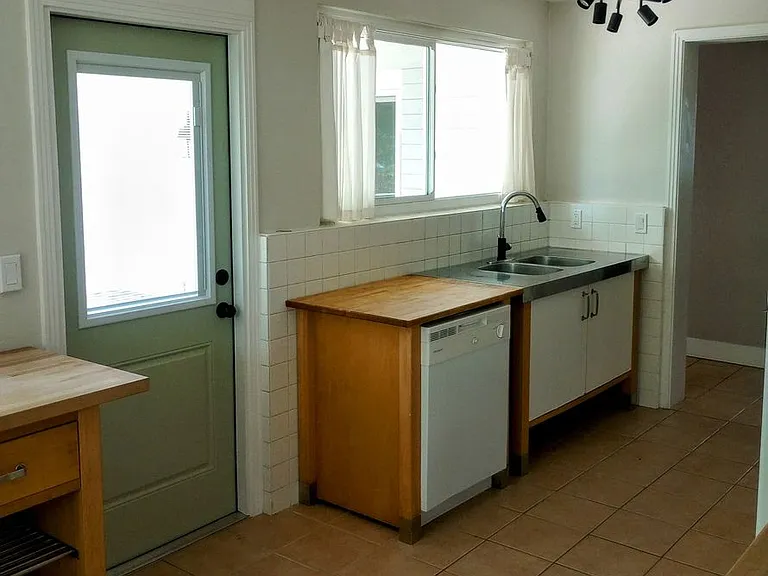 450 McIntosh Rd — Photo 7