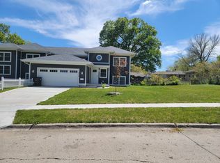 3310 Seneca Ave, Des Moines, IA 50310