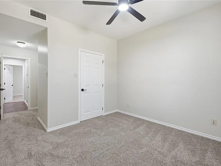 3840 Oldenburg Ln — Photo 13