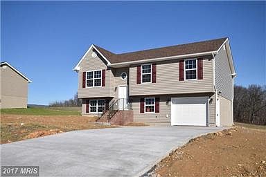 3rd image of 138 Kaleigh Dr