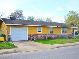 501 Park St, Springdale, AR 72764