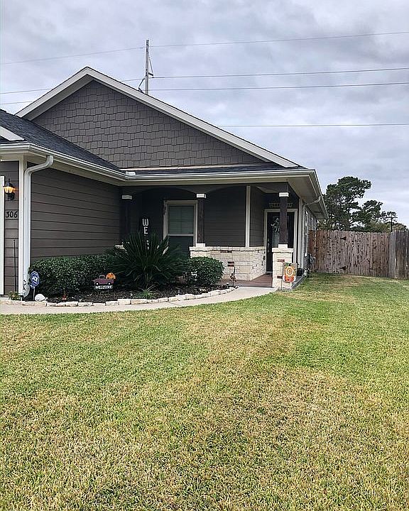 1st image of 306 Regal Ct