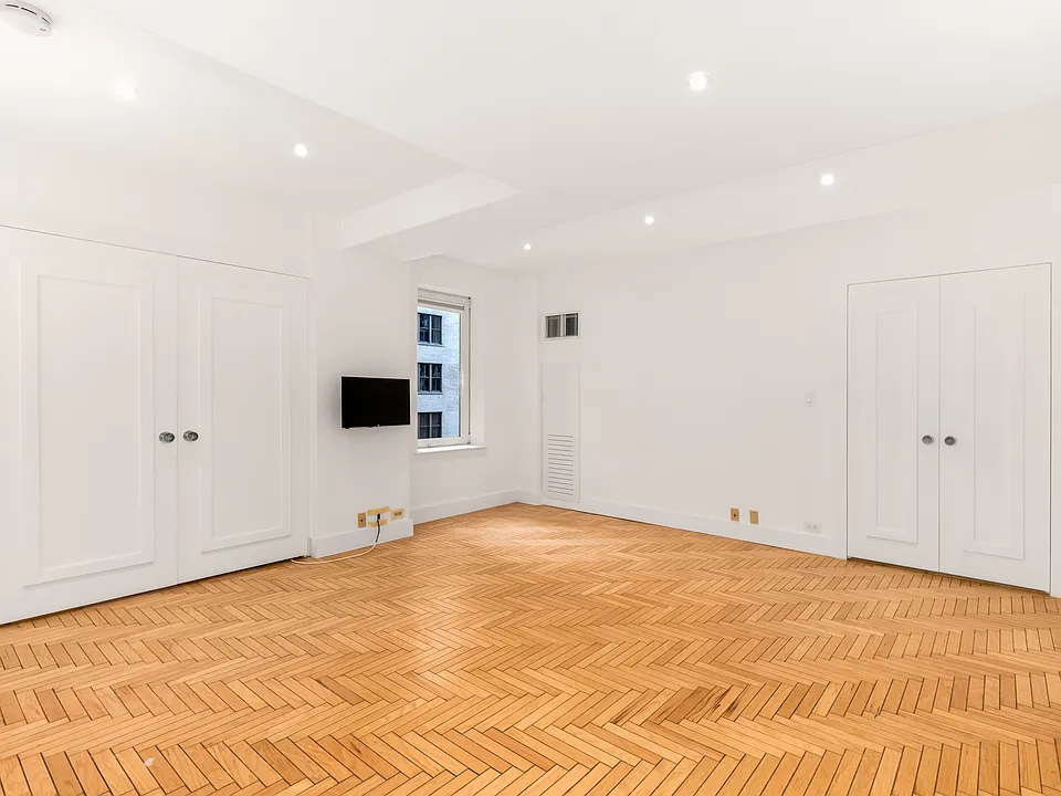 106 Central Park S #9J