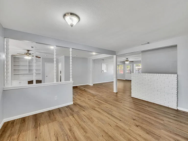 716 Melrose Dr — Photo 5