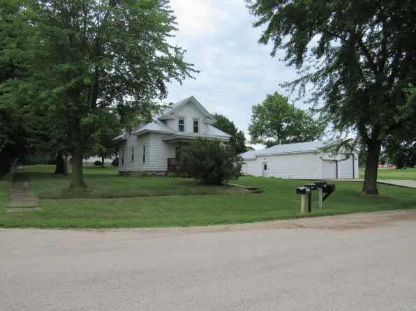 210 Boulder St, Prairieburg, IA 52219