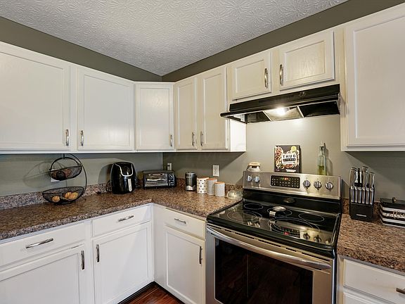 4th image of 7820 Chicroy St #308