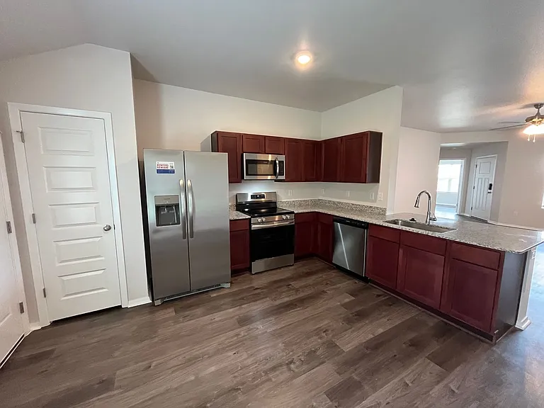 2620 Chittick St — Photo 14