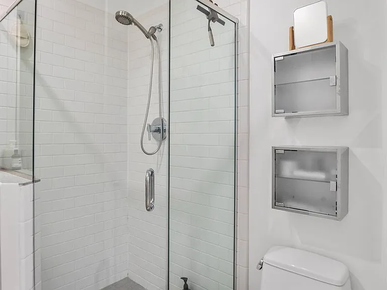 901 Bush St #405 — Photo 16