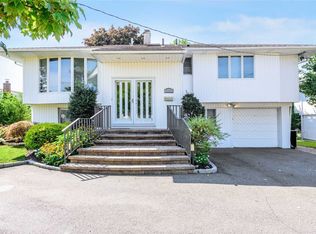 1929 Lowell Ln, Merrick, NY 11566