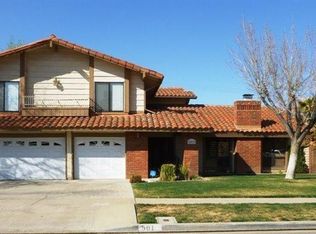 501 Fairway Dr, Palmdale, CA 93551