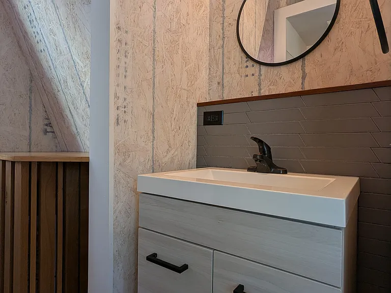 8115 N Portsmouth Ave — Photo 11