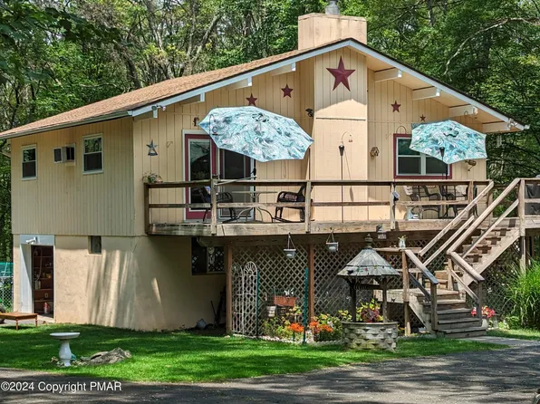 168 Depue Cir, Bushkill, PA 18324