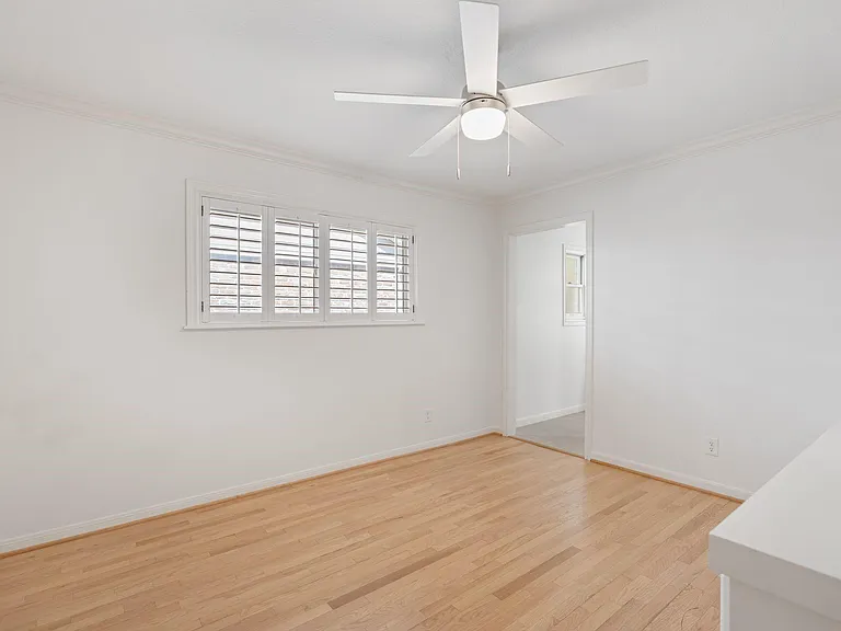 13703 Queensbury Ln — Photo 23