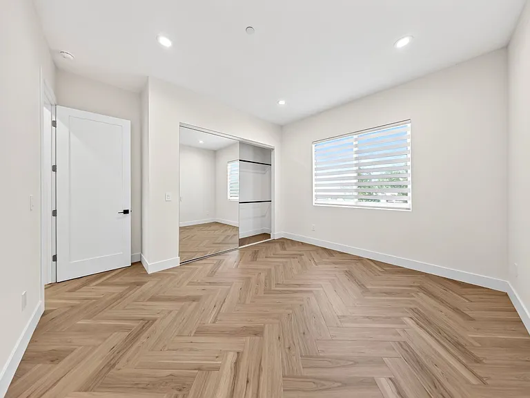 8018 Shadyglade Ave — Photo 39
