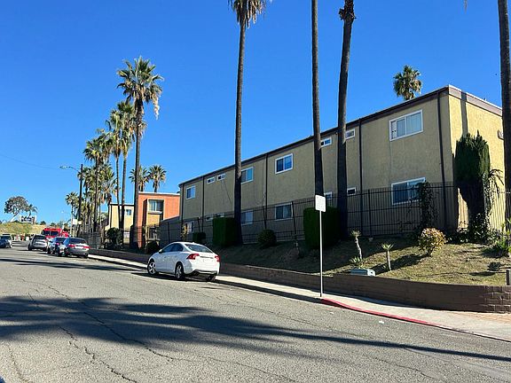 5th image of 1627 Pentecost Way Unit 1