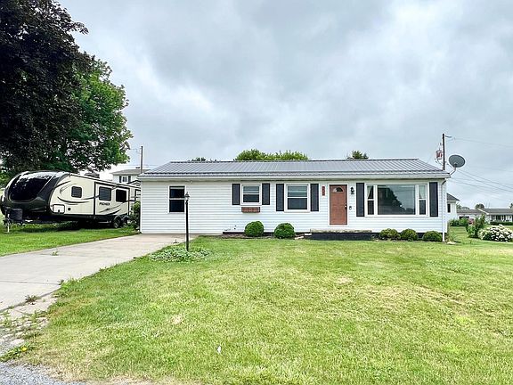 2nd image of 205 Hillcrest Dr