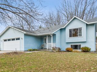 312 Elm Court Dr, Goodhue, MN 55027