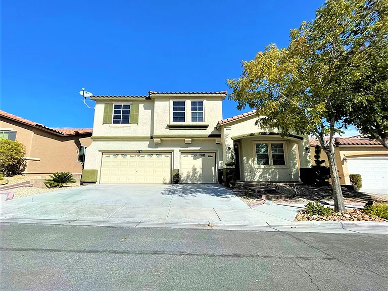9222 Avon Park Ave — Photo 2